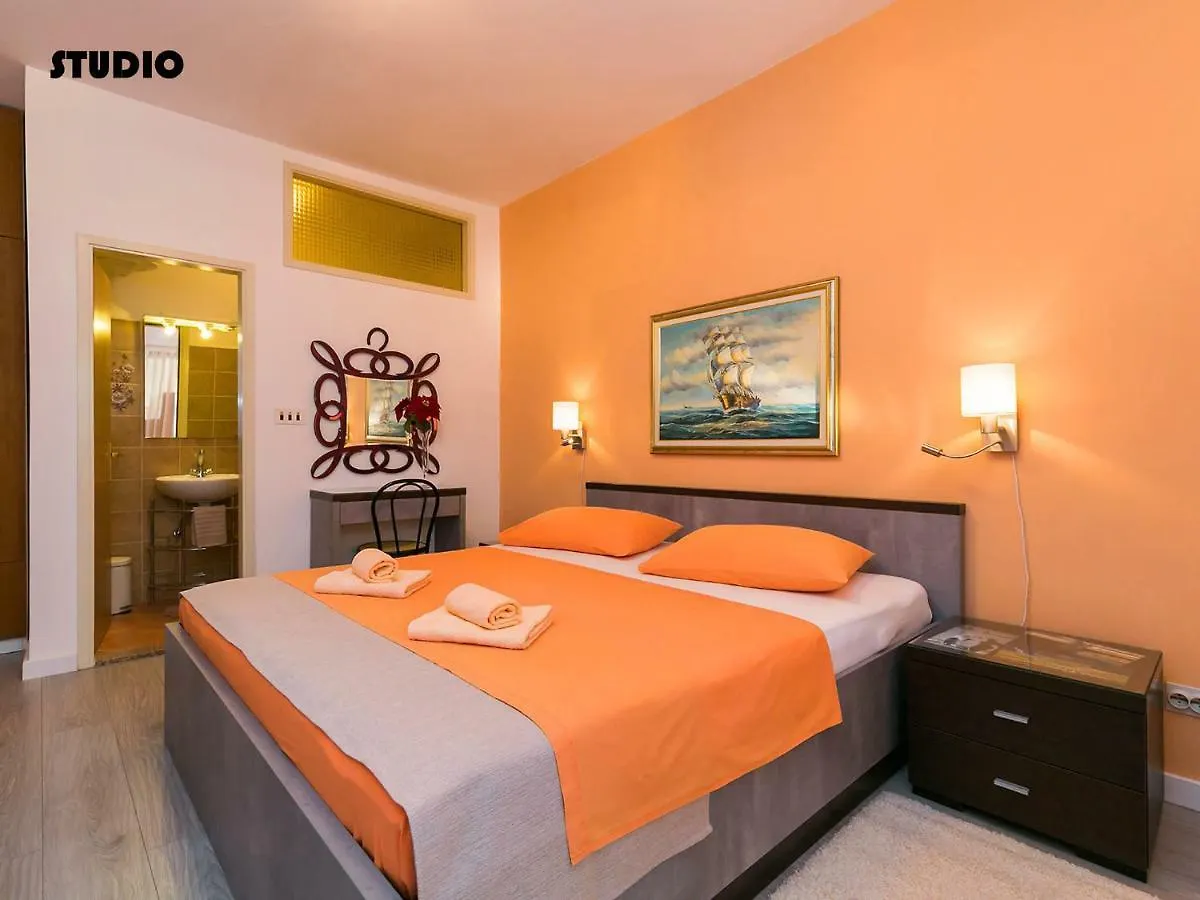 Apartments Nives Porec Croatia
