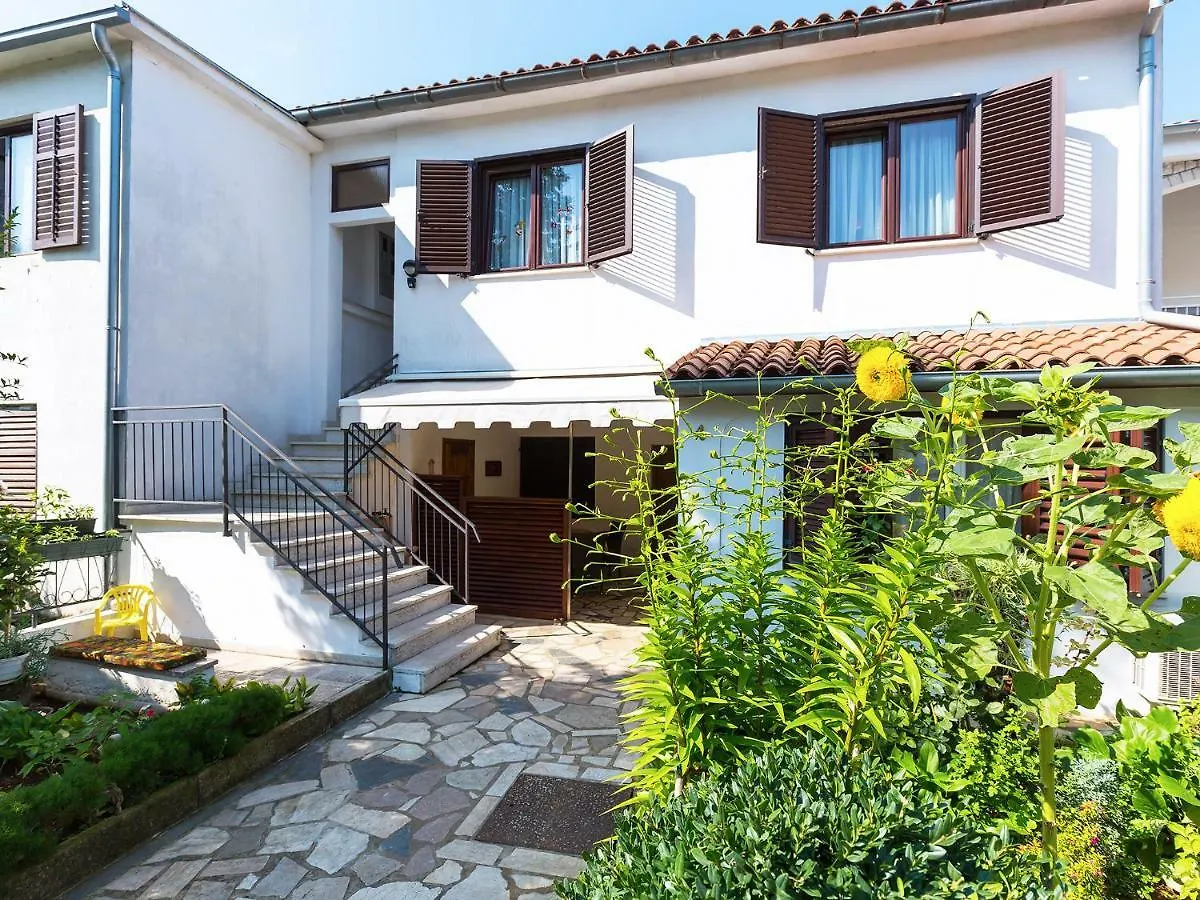 Apartments Nives Porec