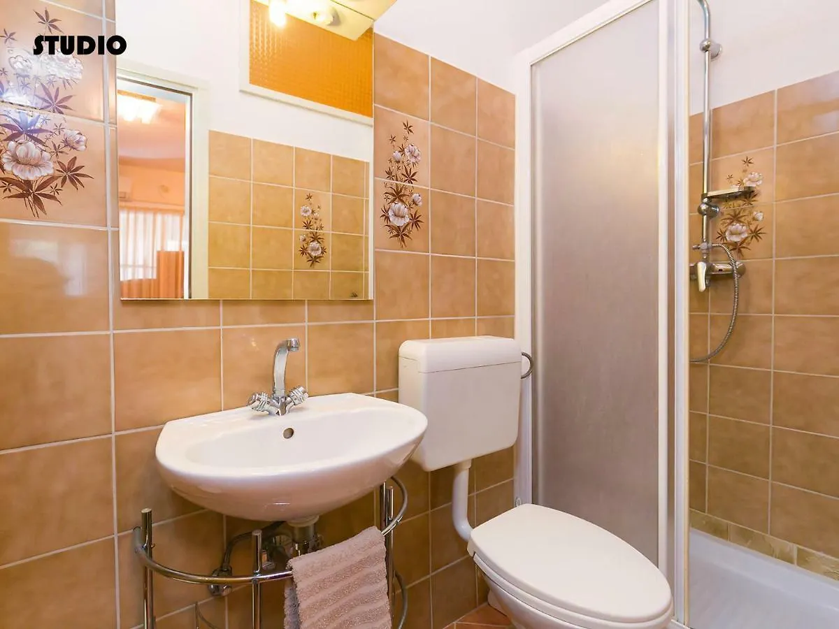 Apartments Nives Porec
